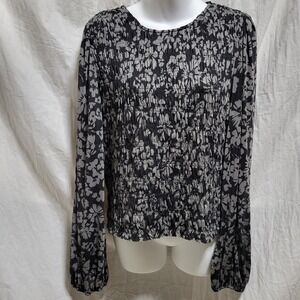 Evereve Women's Size Large Tori Mesh Blouse  Black Floral Smocked Balloon Sleeve